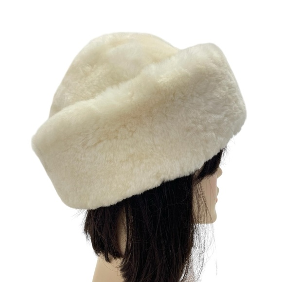 NWOT Sheepskin Hat Small Ivory main image 8